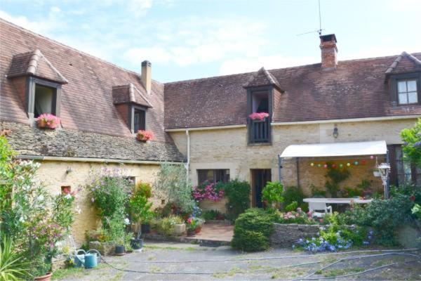 Halte Aux Places Marcillac-Saint-Quentin 외부 사진