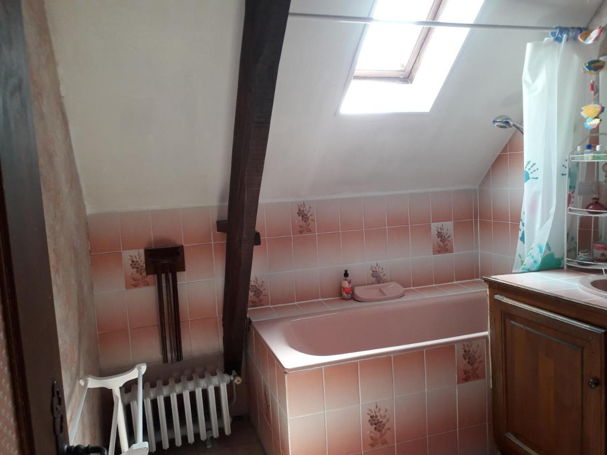 Halte Aux Places Marcillac-Saint-Quentin 외부 사진