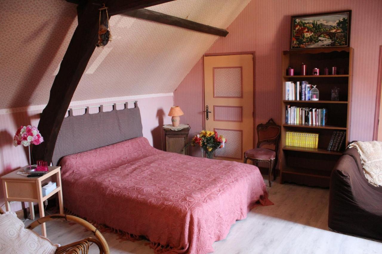 Halte Aux Places Marcillac-Saint-Quentin 외부 사진